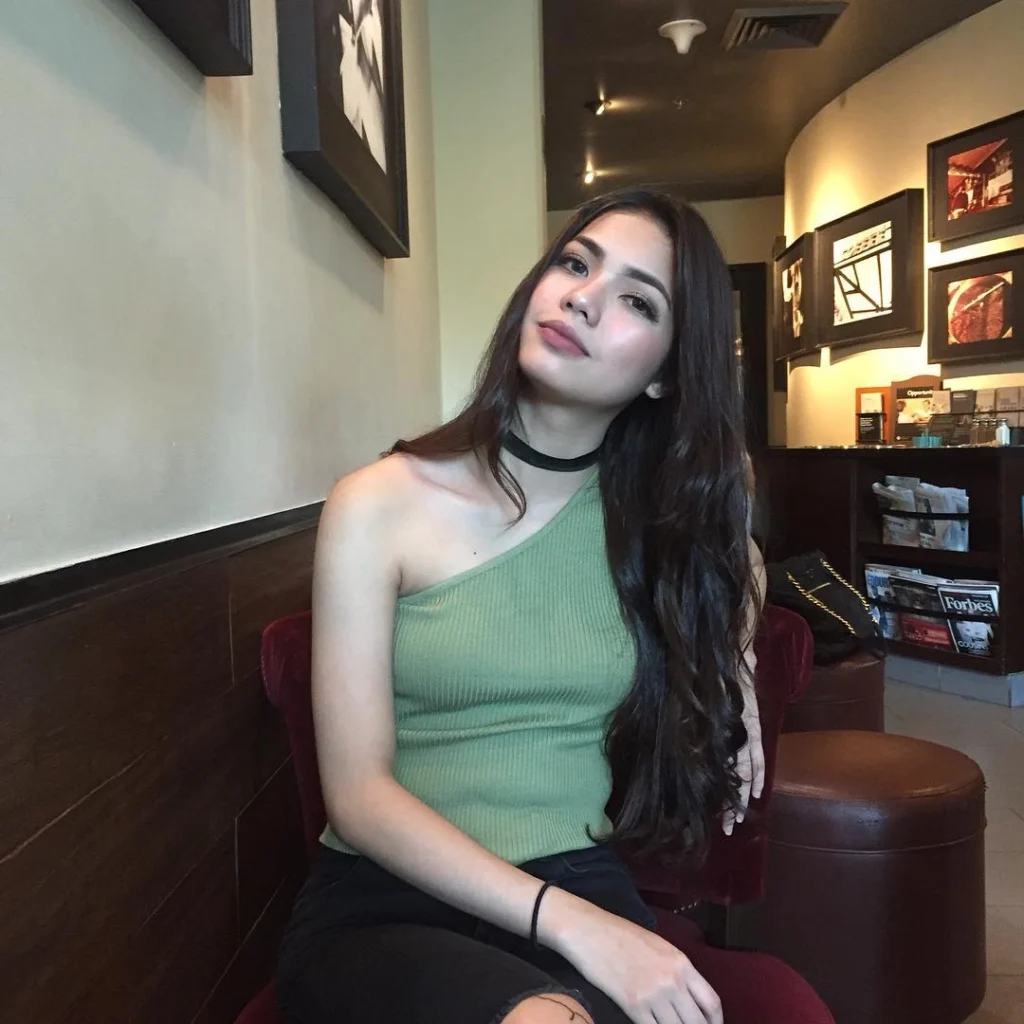 Jane De Leon in hot51