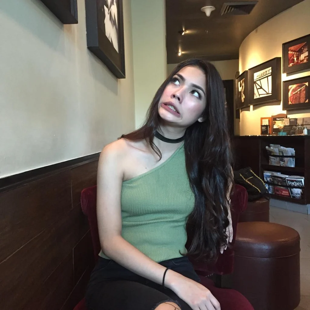 Jane De Leon in hot51