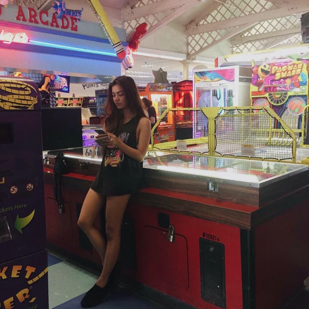 Jane De Leon in hot51