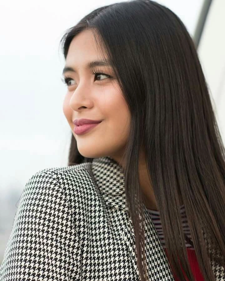 Gabbi Garcia in hot51