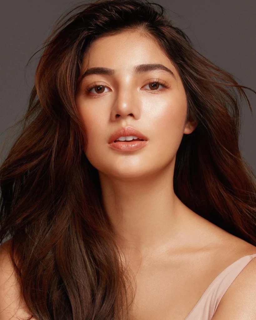 Jane De Leon in hot51