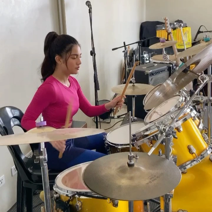 Jane De Leon in hot51