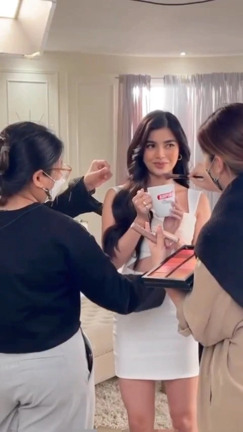 Jane De Leon in hot51