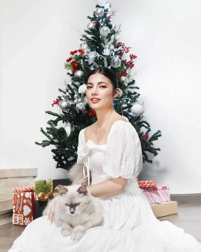 Jane De Leon in hot51