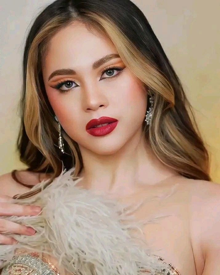 Janella Salvador IN HOT51
