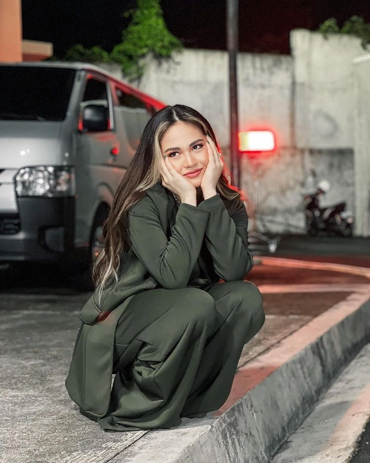 Janella Salvador in hot51
