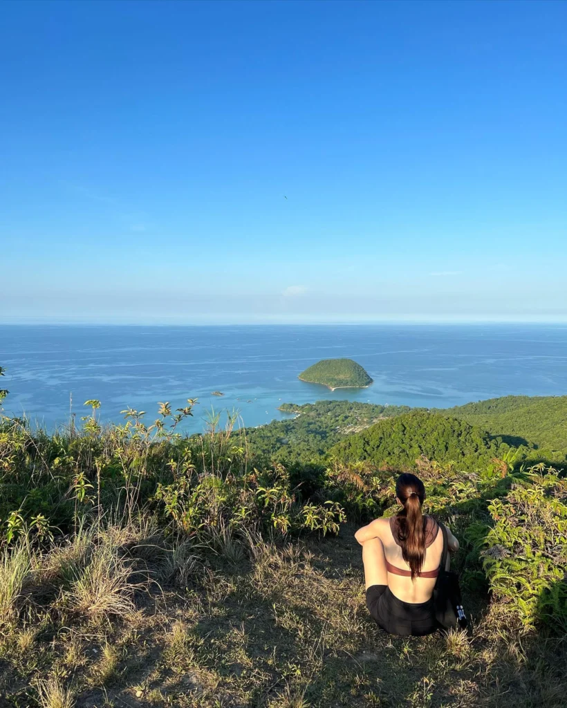 Julia Barretto in hot51 