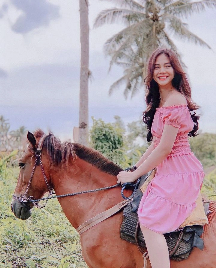 Janella Salvador in hot51