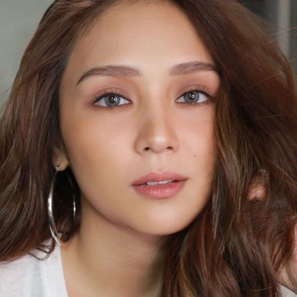 Kathryn Bernardo in hot51